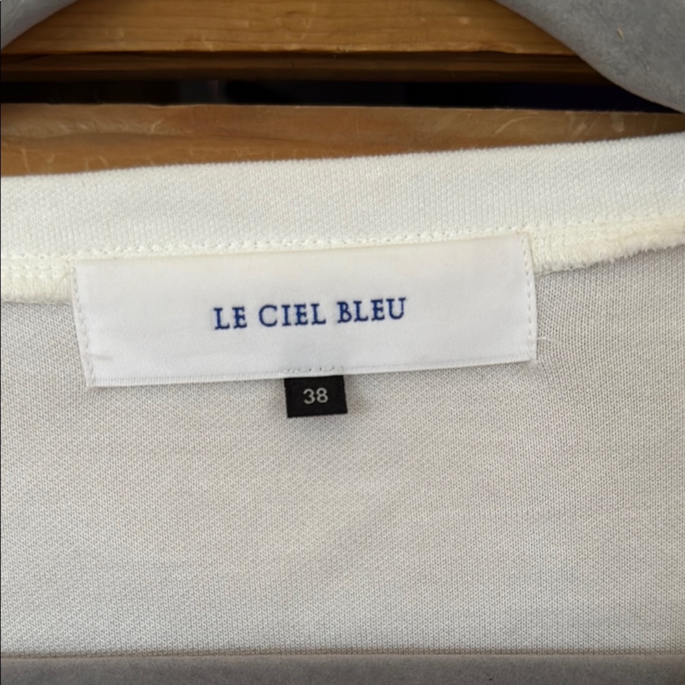 Le Ciel Bleu White Crop Top with Flared Sleeves medium (38) - Picture 2 of 4